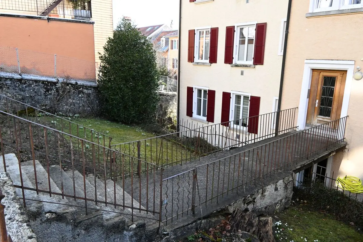 Rénovation complète de jardin dans le canton de Neuchâtel – avant intervention